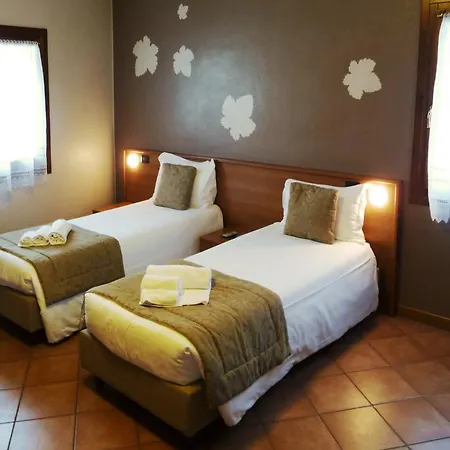 Bed & Breakfast Ai Archi Di Andreola Monica Farra di Soligo
