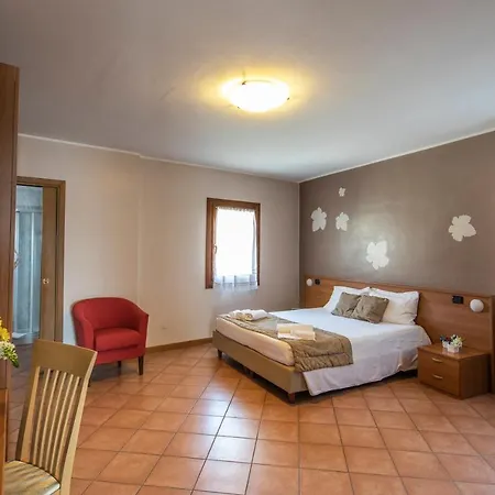 Ai Archi Di Andreola Monica Nocleg ze śniadaniem 3*